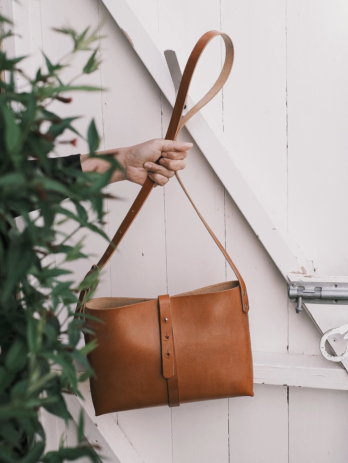 C -ET- C HANDBAG Leather Book Bag