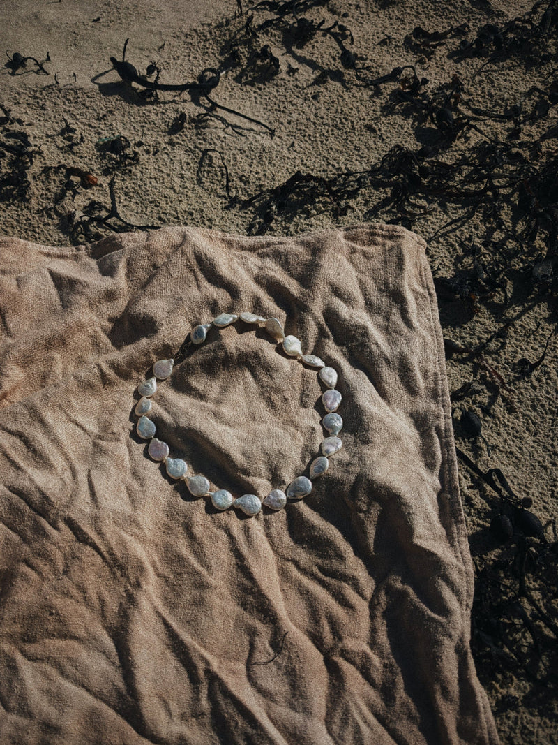 Lunar - Baroque Pearly Necklace