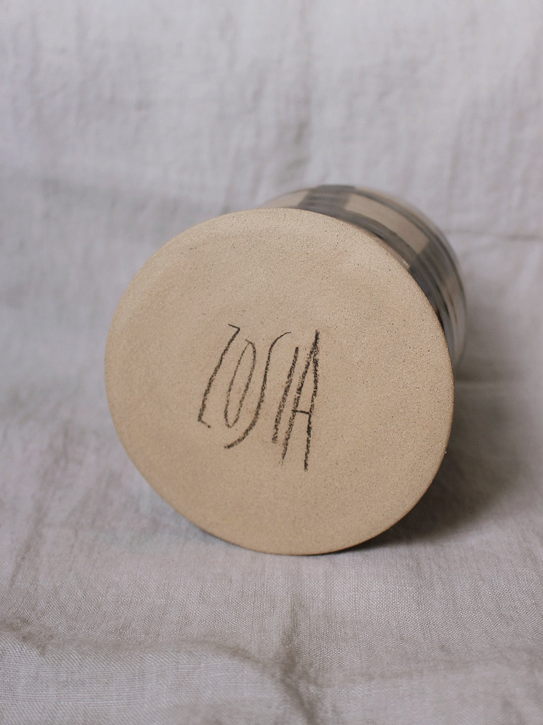 C -ET- C Criss-cross Vase