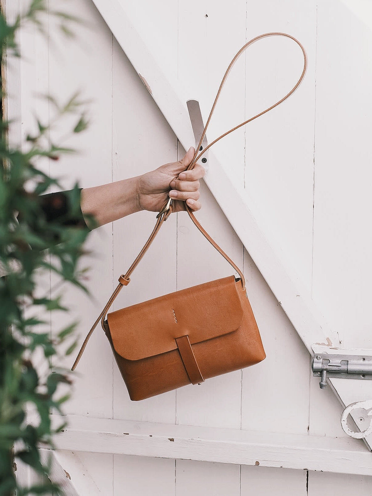 C -ET- C HANDBAG Large Leather Block Bag
