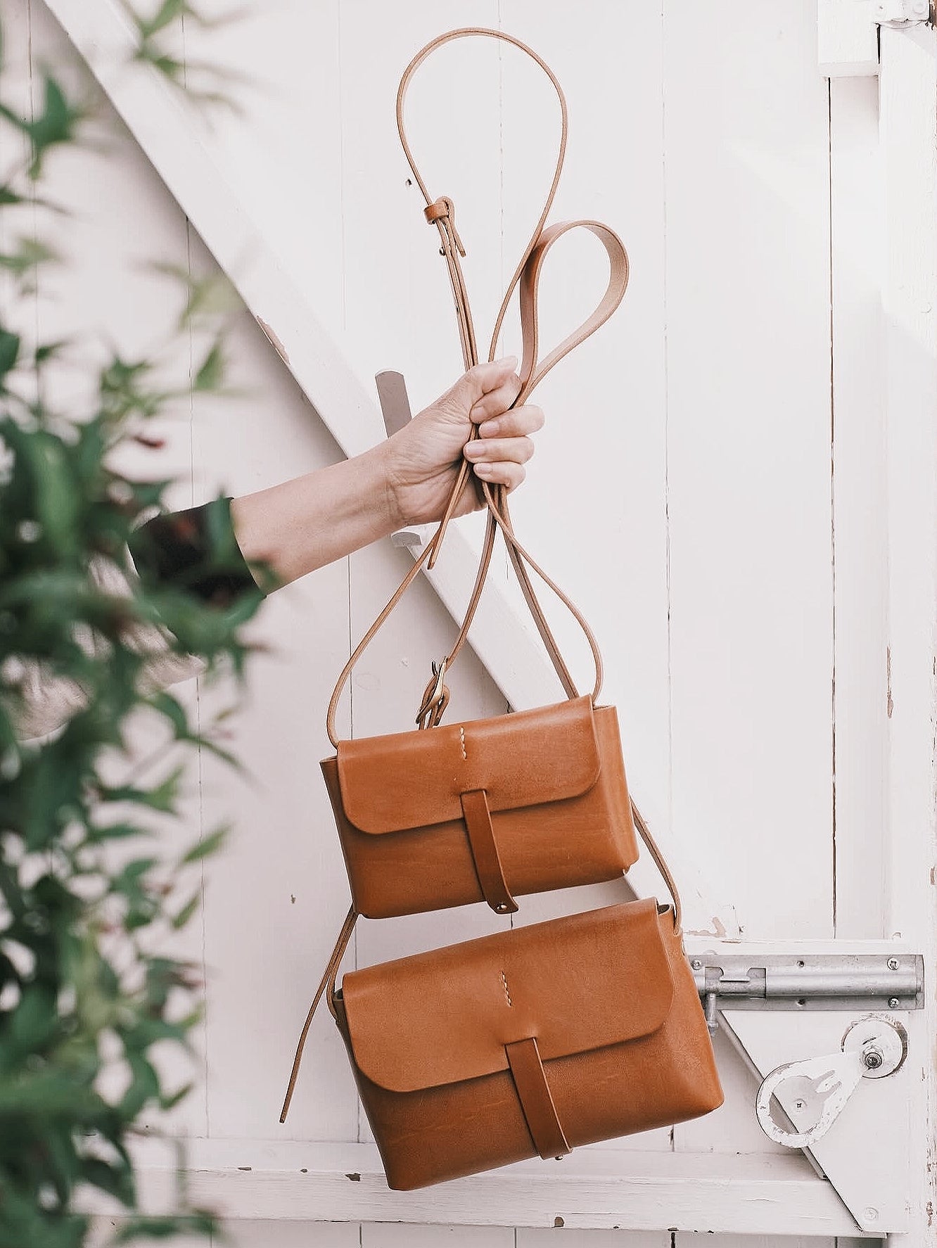 C -ET- C HANDBAG Large Leather Block Bag